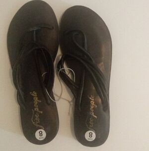 Free People Sandals Women’s 8 Black Kayla Soft Strappy